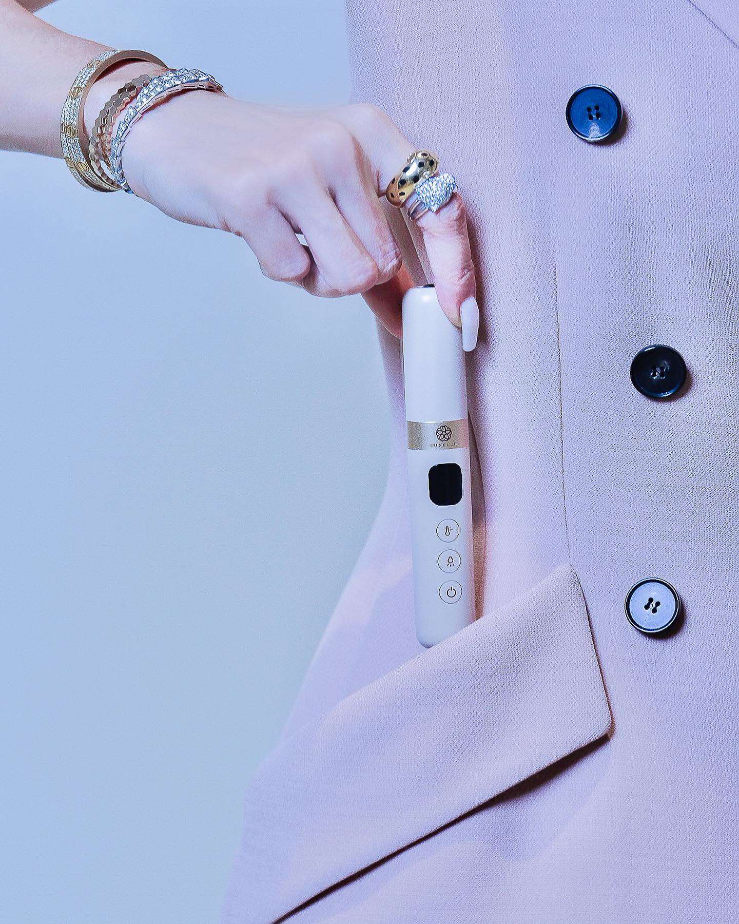 luxelle Eye and Lip Beauty Pen with heart evangelista