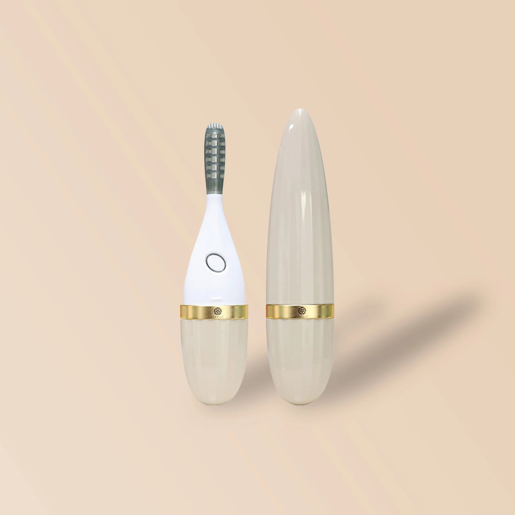 Luxelle Heated Eyelash Curler for any age and gender